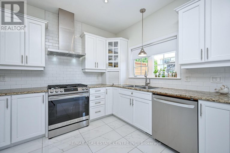 28806424/544-ravendale-way/stonebridge/ottawa/ontario/K2J0G9_21