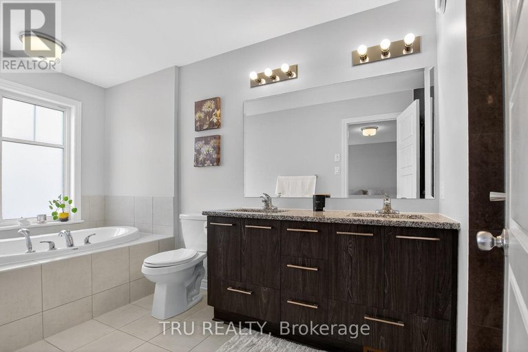 29479546/2850-grand-canal-street/half-moon-bay/ottawa/ontario/K2J0T3_19