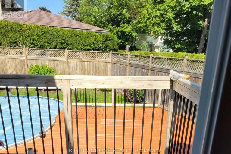 29353091/51-westpark-drive/blackburn-hamlet/ottawa/ontario/K1B3G4_32