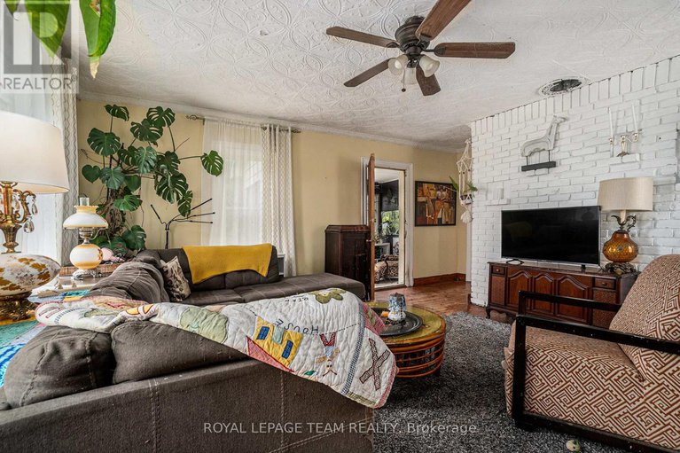 28830012/11590-county-43-road/north-dundas-mountain-twp/north-dundas/ontario/K0E1S0_6