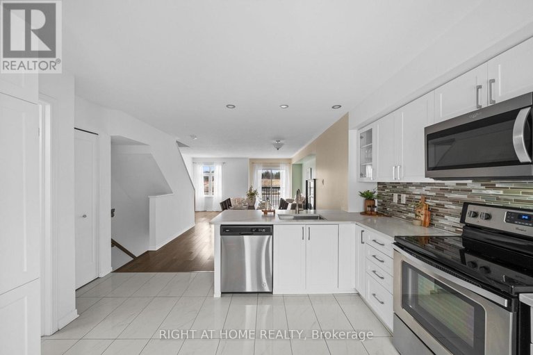 29526462/161-camden-private/cedargrovefraserdale/ottawa/ontario/K2J6J1_8