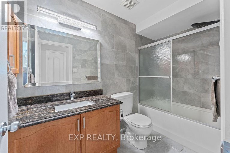 28971340/4085-kelly-farm-drive/blossom-parkkemp-parkfindlay-creek/ottawa/ontario/K1T4J3_39
