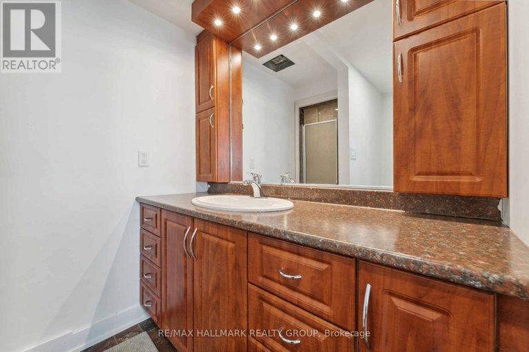 28618347/2425-ogilvie-road/beacon-hill-north/ottawa/ontario/K1J7N3_18