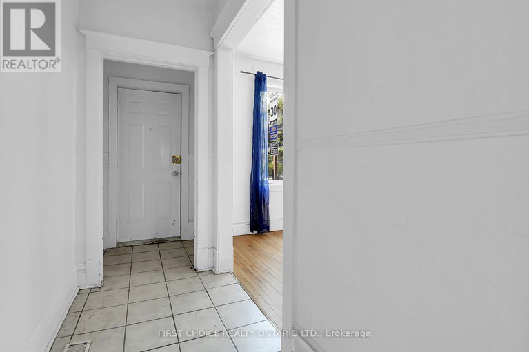 28322285/293-powell-avenue/west-centre-town/ottawa/ontario/K1S2A6_3