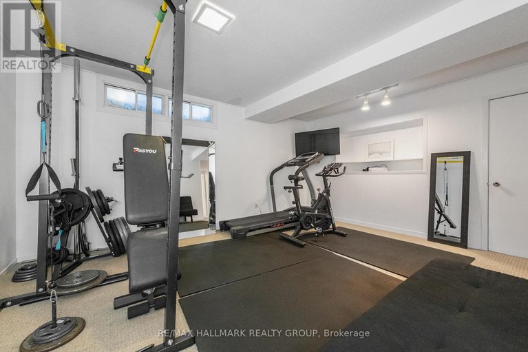 29585556/20-mulvagh-avenue/borden-farmstewart-farmcarleton-heightsparkwood-hills/ottawa/ontario/K2E6M6_32