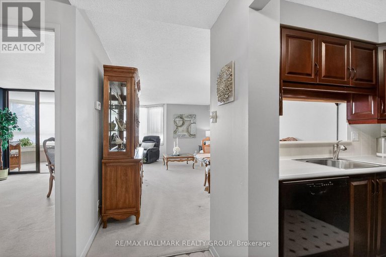 29195505/617-80-sandcastle-drive/leslie-park/ottawa/ontario/K2H9E7_8