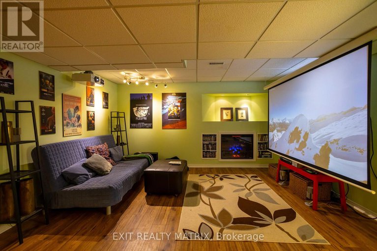 29422357/1879-rosewind-court/chapel-hill/ottawa/ontario/K1C7E3_39