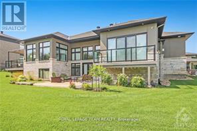 28941277/525-leimerk-court/manotick-village-manotick-estates/ottawa/ontario/K4M0B2_44