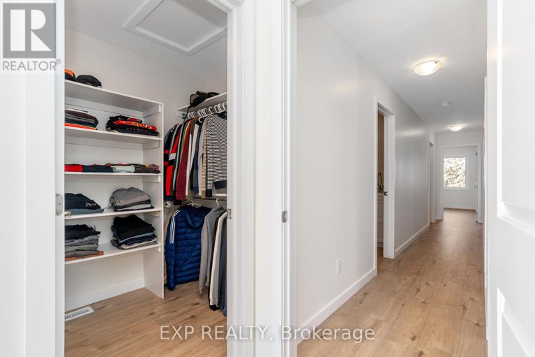 29439807/503-cote-street/overbrookcastle-heights/ottawa/ontario/K1K0Z8_17