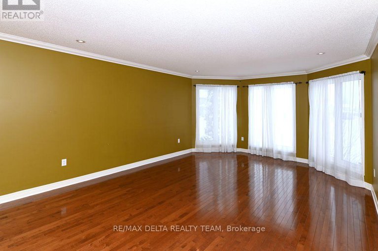 29095363/150-sandra-crescent/town-of-rockland/clarence-rockland/ontario/K4K1N7_3