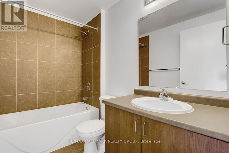 28694787/303-70-landry-street/vanier/ottawa/ontario/K1L0A8_25