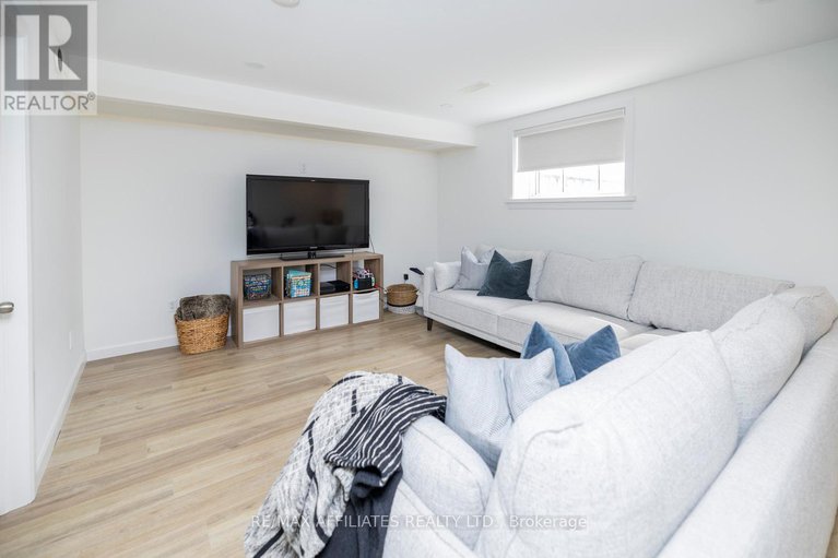 28611360/20-elmer-west-street/almonte/mississippi-mills/ontario/K0A1A0_23
