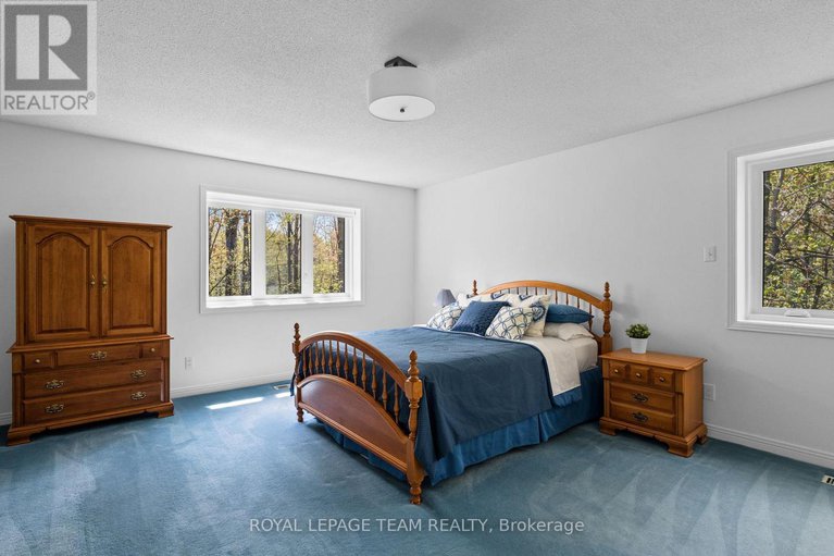 28339278/5517-cedar-drive/manotick-east-to-manotick-station/ottawa/ontario/K4M1B4_24
