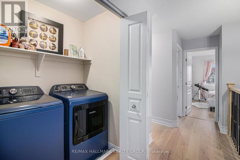 28598601/716-percifor-way/mer-bleuebradley-estatesanderson-park/ottawa/ontario/K1W0E4_20