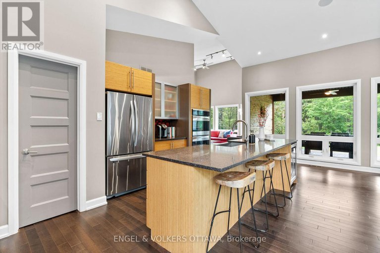 28261133/108-edith-margaret-place/huntley-ward-north-east/ottawa/ontario/K2W1A8_13