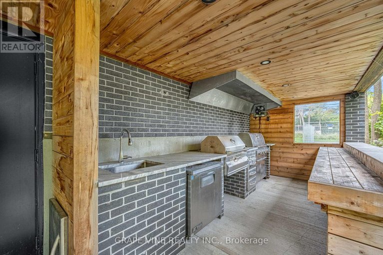 28576605/315-crestview-road/alta-vistafaircrest-heights/ottawa/ontario/K1H5G4_46