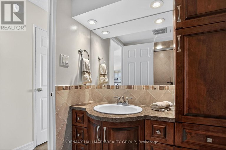 29347321/1412-265-poulin-avenue/britannia/ottawa/ontario/K2B7Y8_24