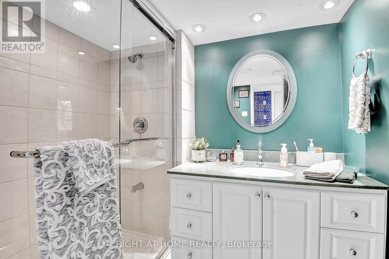 28233635/55-aylen-avenue/woodroffe/ottawa/ontario/K2A3P8_28