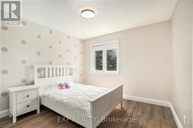 28647079/680-mathieu-way/fallingbrookpineridge/ottawa/ontario/K4A2R4_22