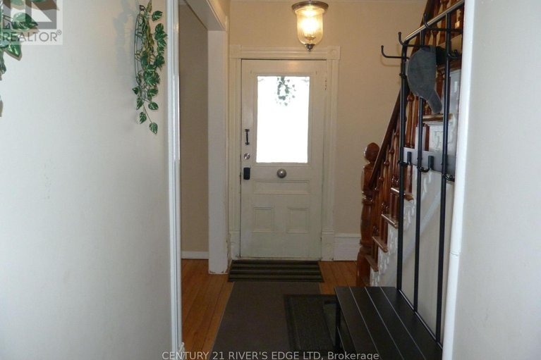 29471578/453-may-street/winchester/north-dundas/ontario/K0C2K0_26