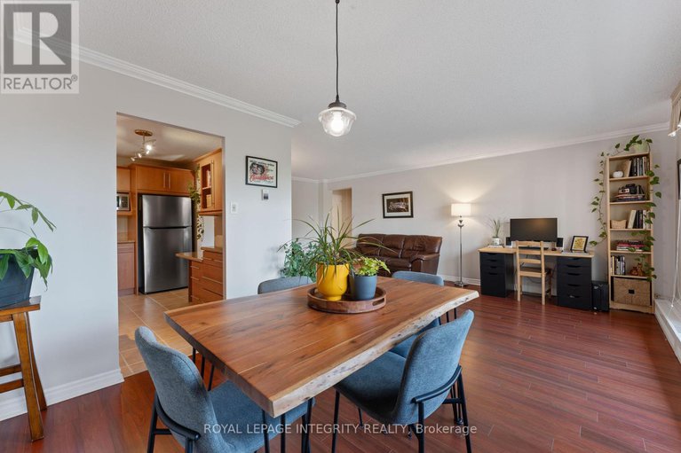 28650131/303-665-bathgate-drive/carson-meadows/ottawa/ontario/K1K3Y4_17
