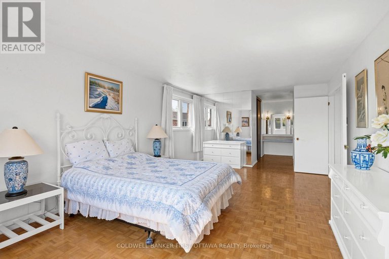 28315563/16-denewood-crescent/pineglencountry-place/ottawa/ontario/K2E7G5_37
