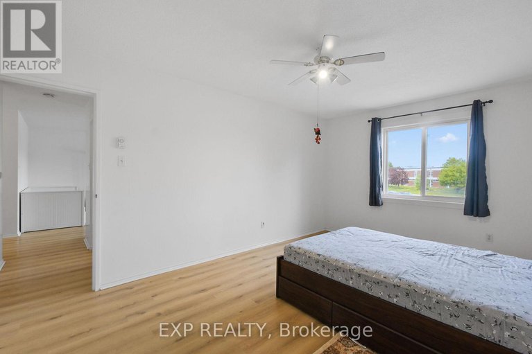 28348903/305b-2041-arrowsmith-drive/beacon-hill-south/ottawa/ontario/K1J7V7_18
