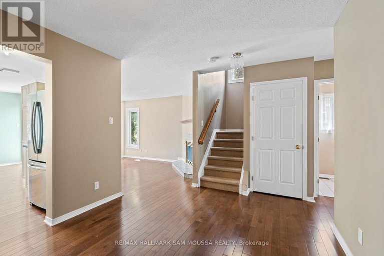 28323981/11-highmont-court/kanata-lakesheritage-hills/ottawa/ontario/K2T1B3_8