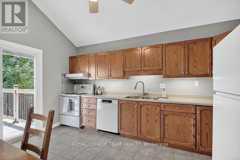 28990886/9-riding-way/bridlewood/ottawa/ontario/K2M1C3_14