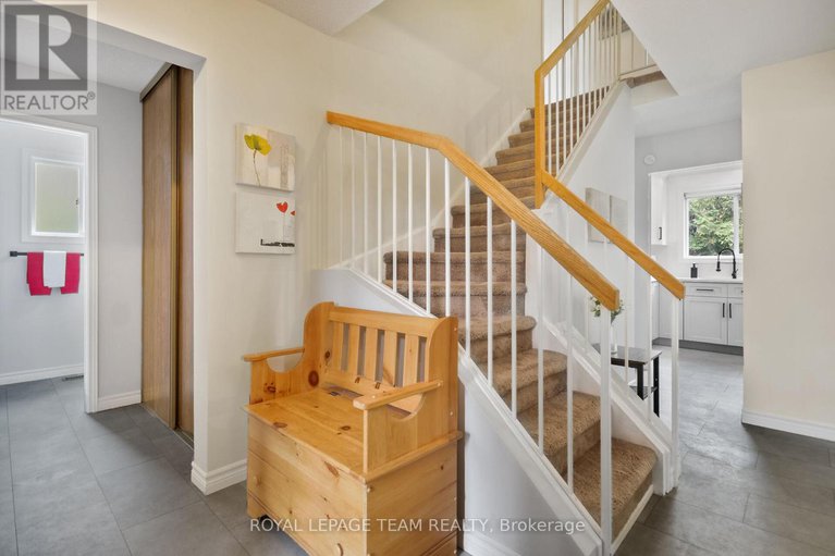 28550903/22-hewitt-way/katimavik/ottawa/ontario/K2L3S6_23