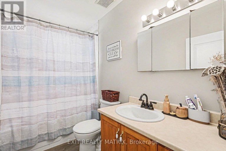 29433670/528-keatley-road/kinburn/ottawa/ontario/K7S3G7_15