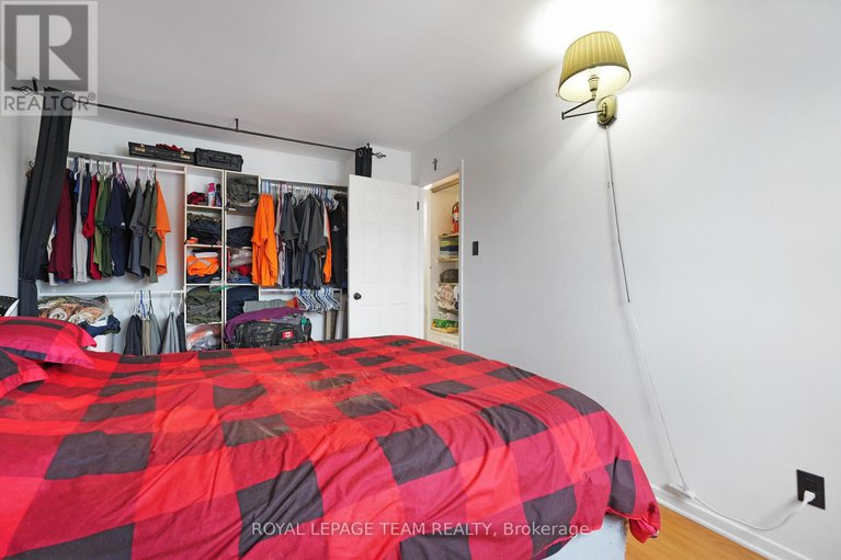 29239172/1807-meadowbrook-road/pineview/ottawa/ontario/K1B4W6_15