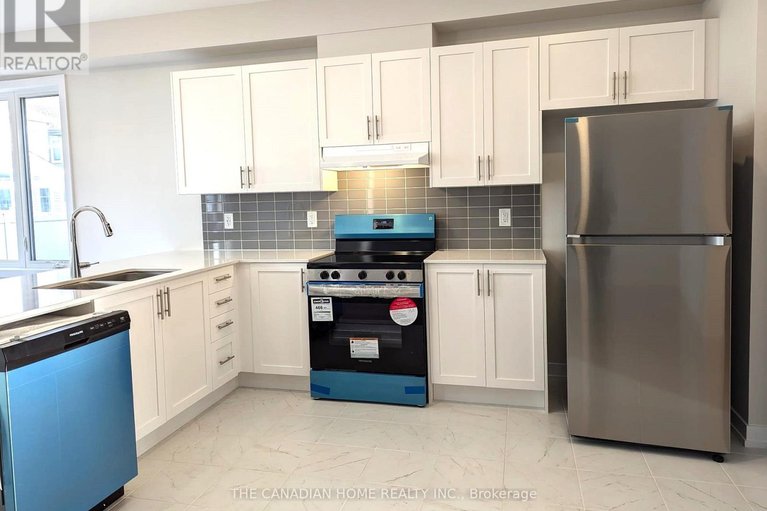 29484136/73-hackamore-crescent/goulbourn-twp-from-franktown-rdsouth-to-rideau/ottawa/ontario/K0A2Z0_10