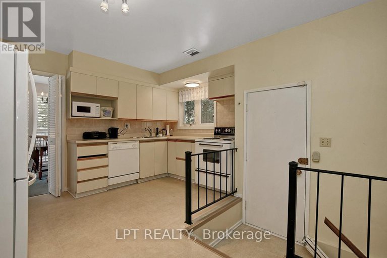 29427197/1771-mcmaster-avenue/urbandale-acres/ottawa/ontario/K1H6R7_19