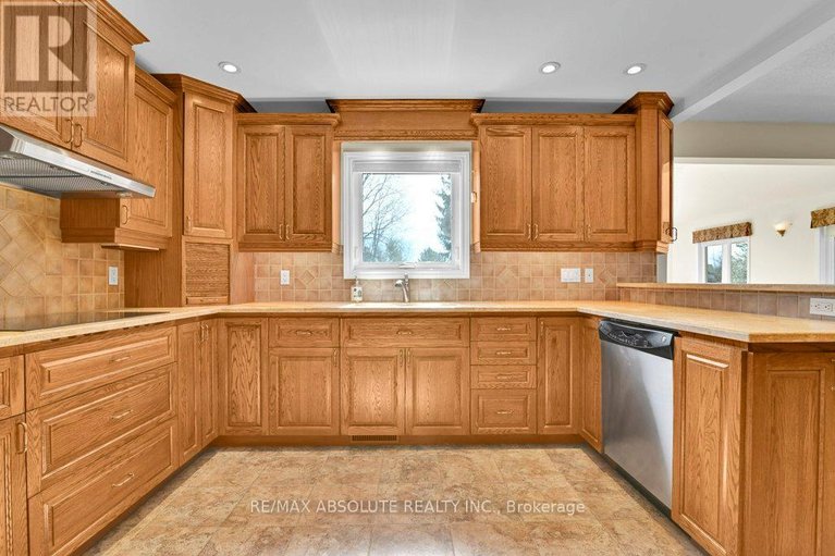 29665092/535-gascon-street/village-of-russell/russell/ontario/K4R1C6_10