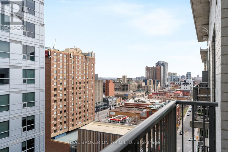 28542125/1207-200-besserer-street/sandy-hill/ottawa/ontario/K1N0A7_17