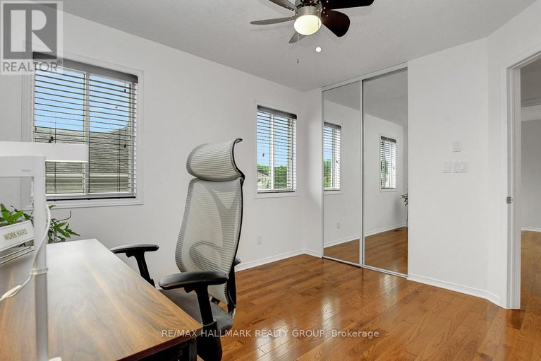 28882866/1166-ambercrest-street/carson-grove/ottawa/ontario/K1J1B2_32