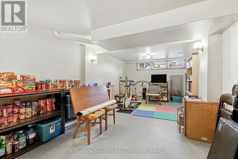 29141699/13-welkin-crescent/borden-farmstewart-farmcarleton-heightsparkwood-hills/ottawa/ontario/K2E5M4_21