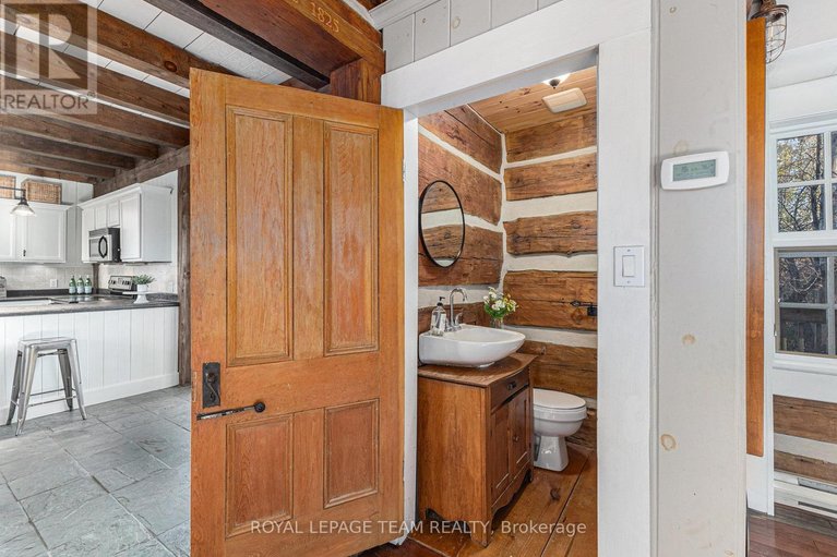 29613152/140-creek-drive/fitzroy/ottawa/ontario/K0A1X0_17