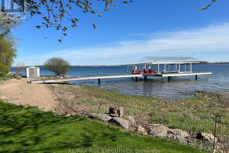 28728548/16024-lakeside-drive/long-sault/south-stormont/ontario/K0C1P0_27