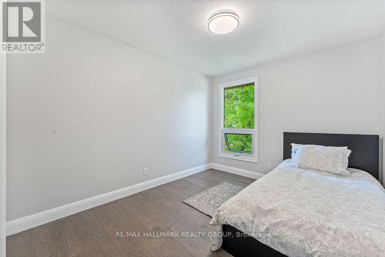 28624778/96-1921-stonehenge-crescent/pineview/ottawa/ontario/K1B4N7_23