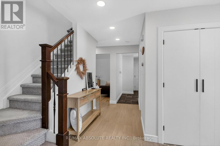 29233588/6560-michelangelo-court/north-gower/ottawa/ontario/K0A2T0_5