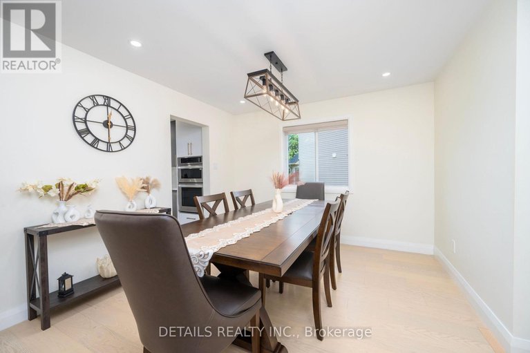 28516304/732-carmella-crescent/avalon-east/ottawa/ontario/K4A4V8_9
