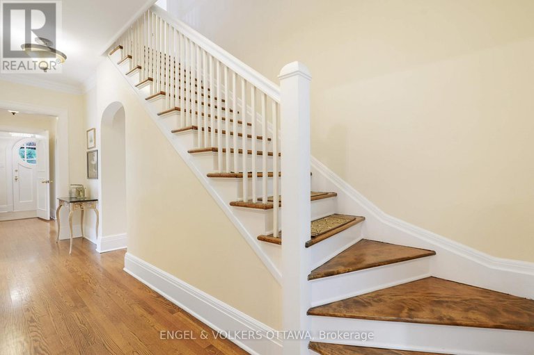 28788939/386-ashbury-road/rockcliffe/ottawa/ontario/K1M0R8_16