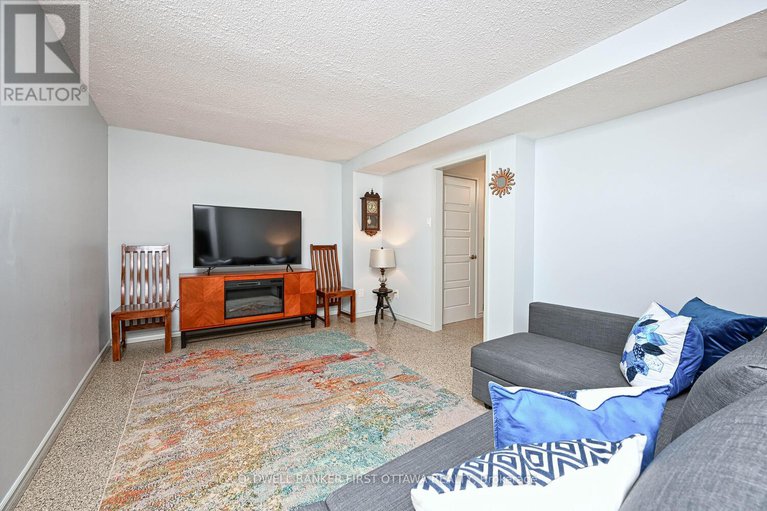 28729806/154-mcclintock-way/katimavik/ottawa/ontario/K2L2A4_33