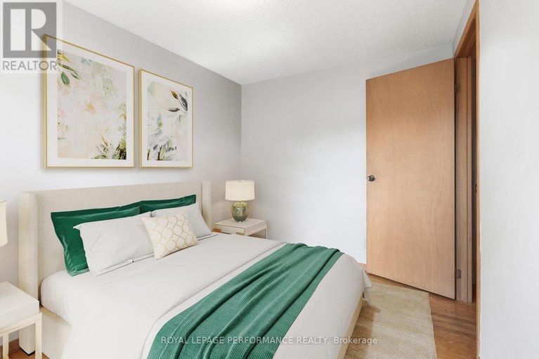28994141/33-woodview-crescent/blackburn-hamlet/ottawa/ontario/K1B3B1_25