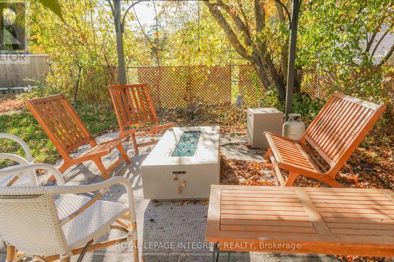 29052412/1080-des-ormes-place/convent-glen-north/ottawa/ontario/K1C5L7_28