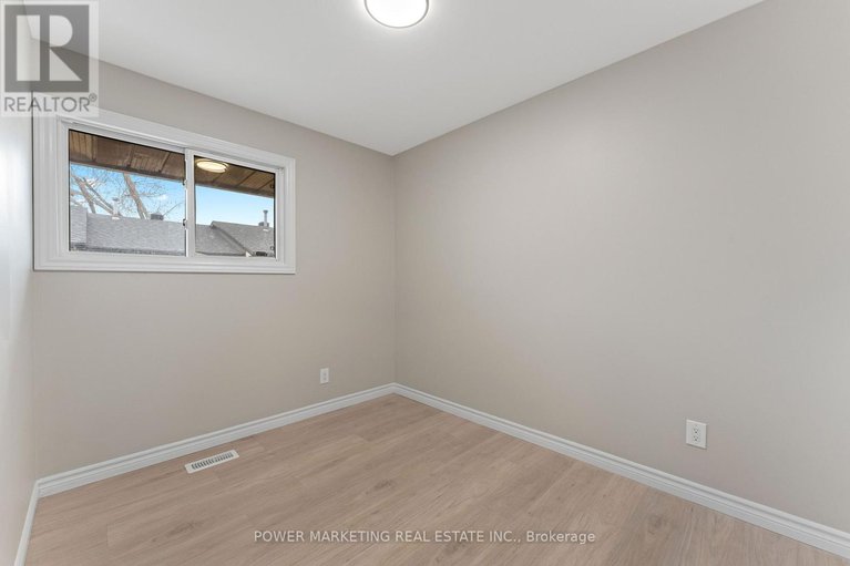 28515650/1566-feather-lane/sawmill-creektimbermill/ottawa/ontario/K1T1V4_18