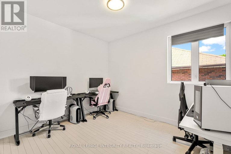 28612659/266-currell-avenue/westborohampton-park/ottawa/ontario/K1Z7J6_26