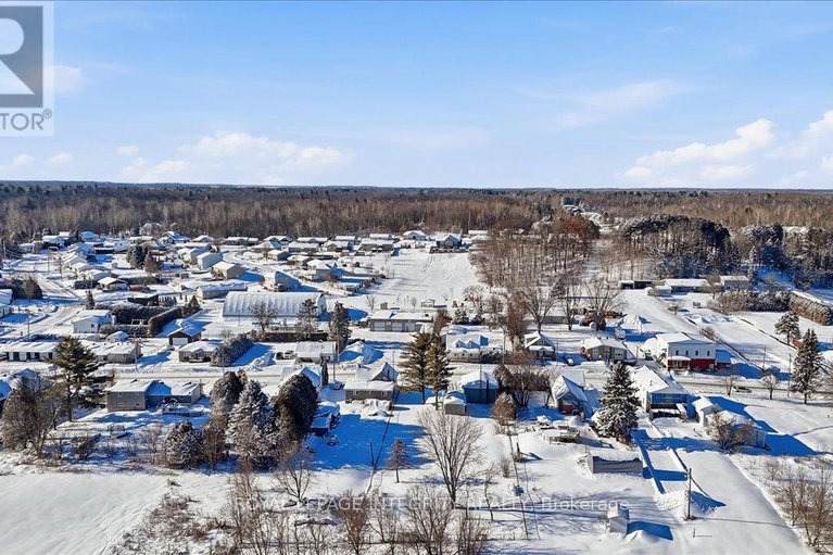 29261617/1735-landry-road/clarencerockland-twp/clarence-rockland/ontario/K0A1N0_40